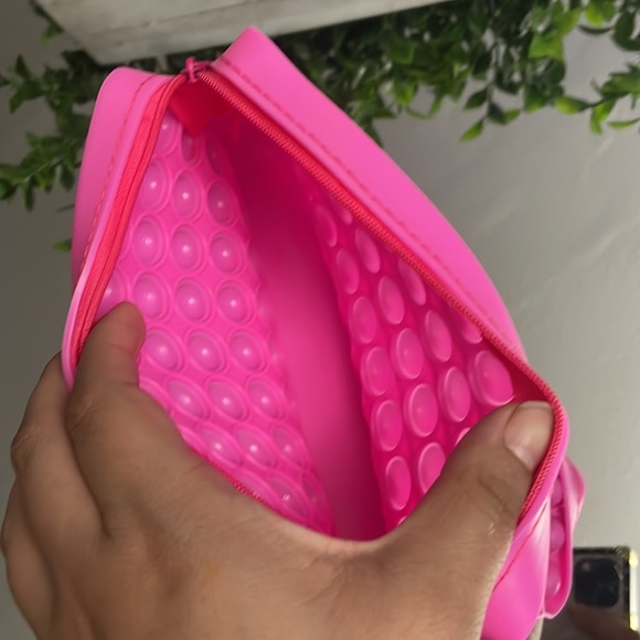 🌸 Pop It Fidget Toy pink Pencil Case - Picture 6 of 6